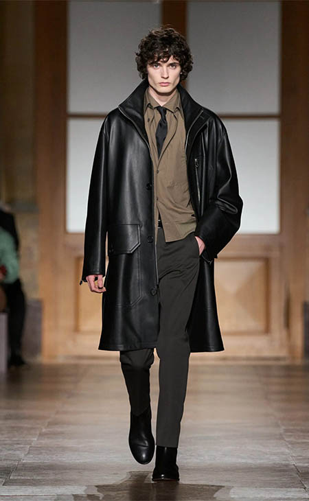 أسبوع باريس للموضة: تصاميم تتخطى حاجز الزمان من هيرميس